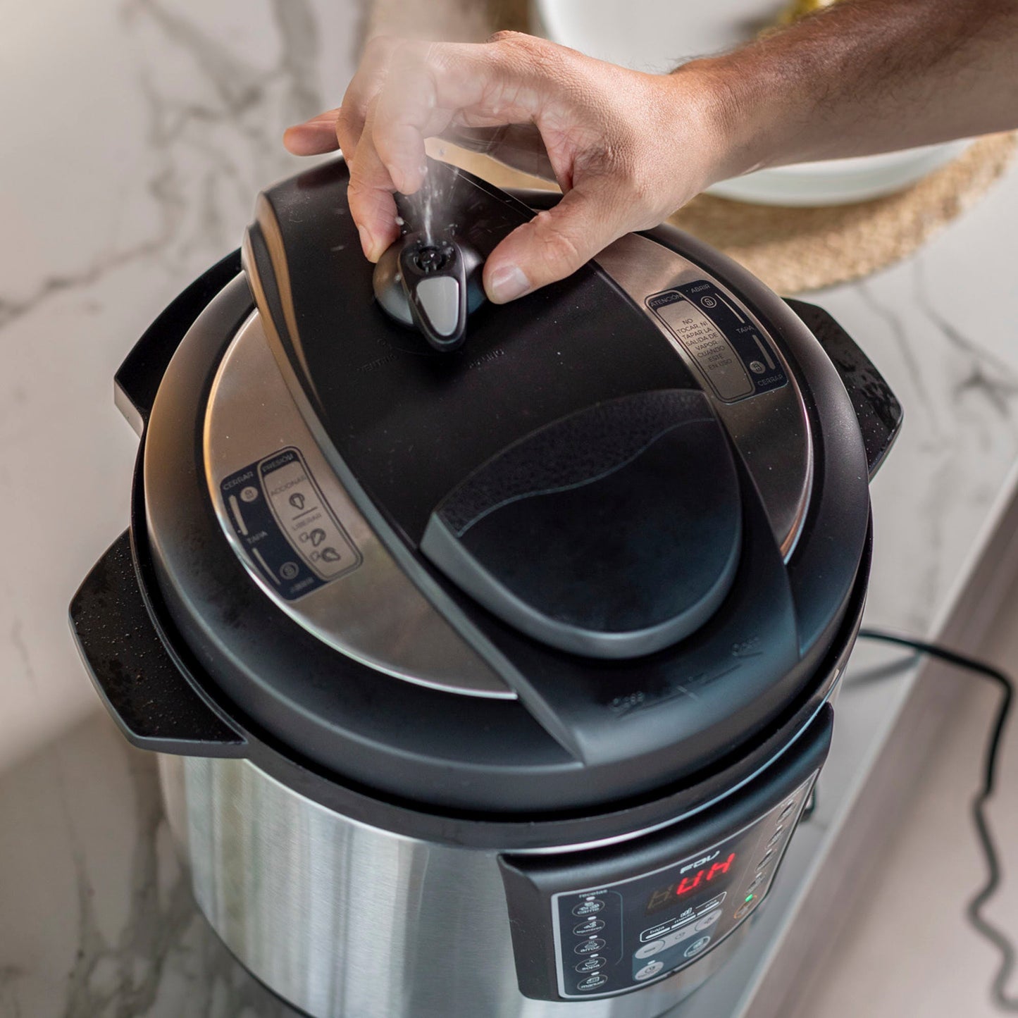 Olla Multicooker Cosmo 6 Lts FDV