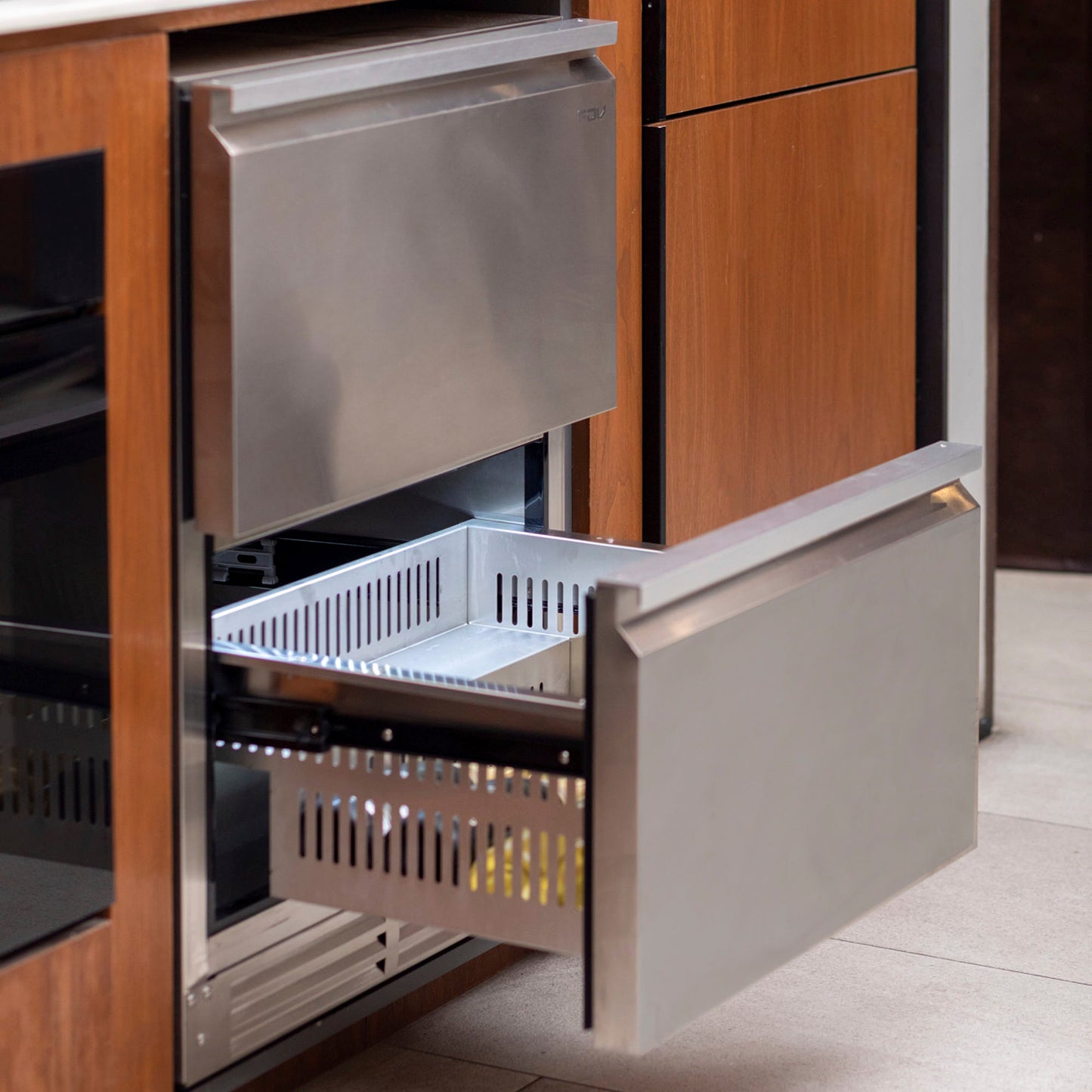 Cajón Refrigerador 2 Puertas 92 Lts FDV Deluxe